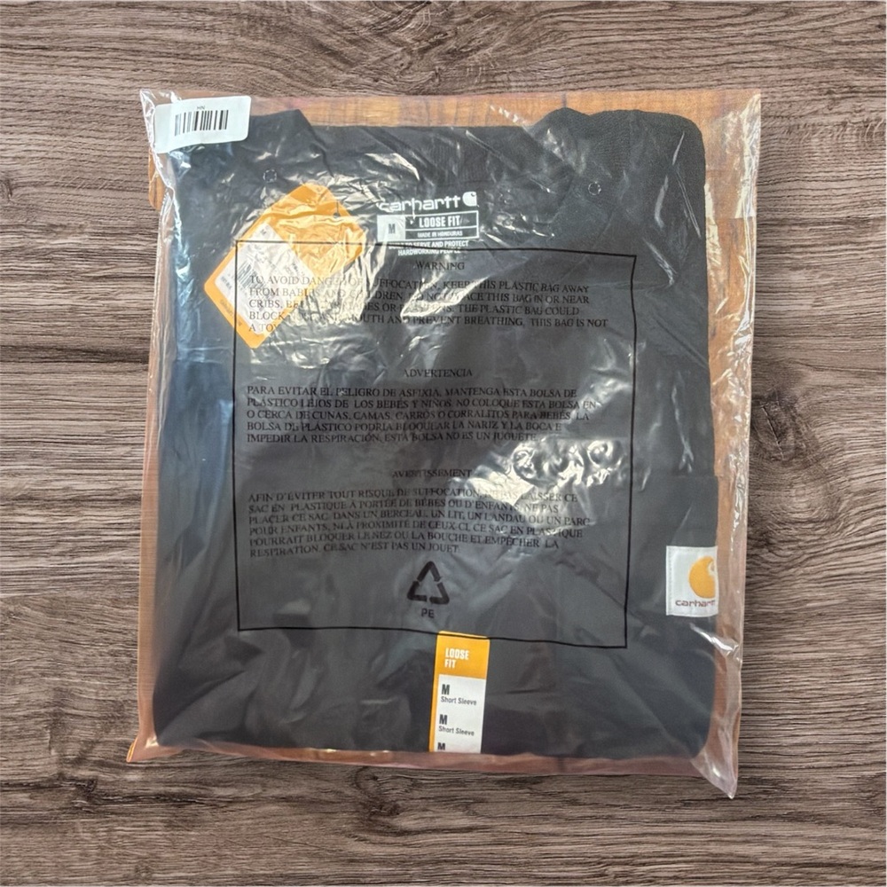 NWT Carhartt-Black Tee-Short Sleeve-Size M
